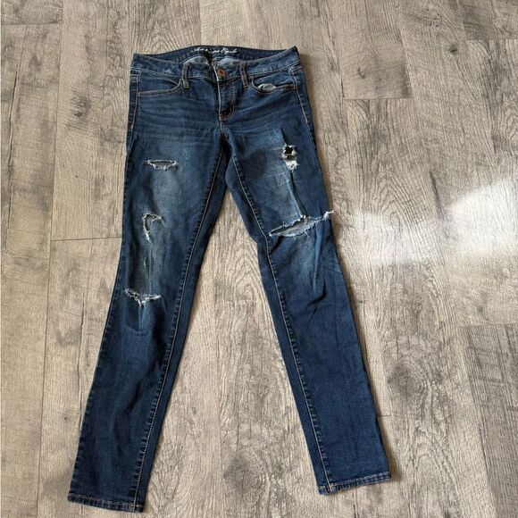 American Eagle Outfitters Blue Skinny Jeans with Distressing and Fading - Picture 1 of 3
